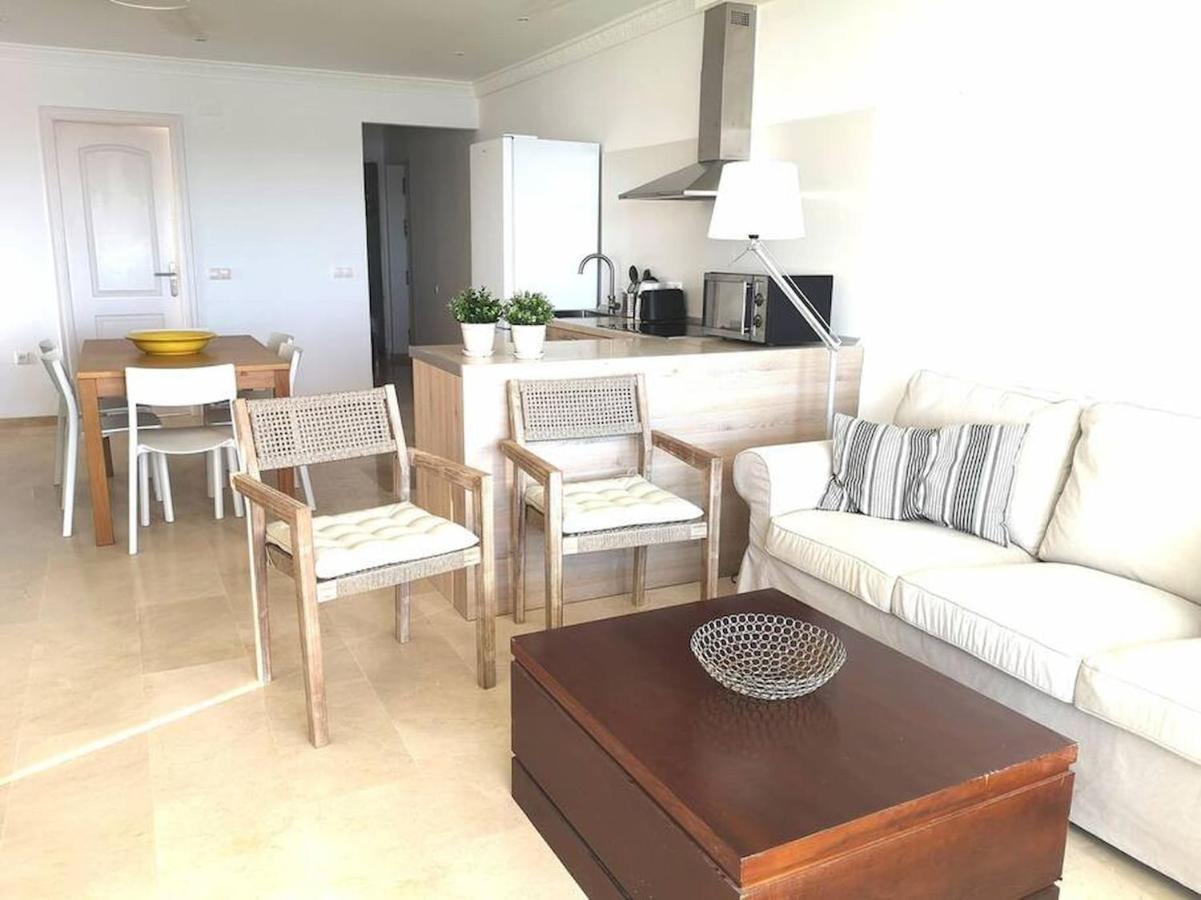 Apartment Amazing 3bedroom Flat With Seafront Views & Pool By Sharingco Marbella