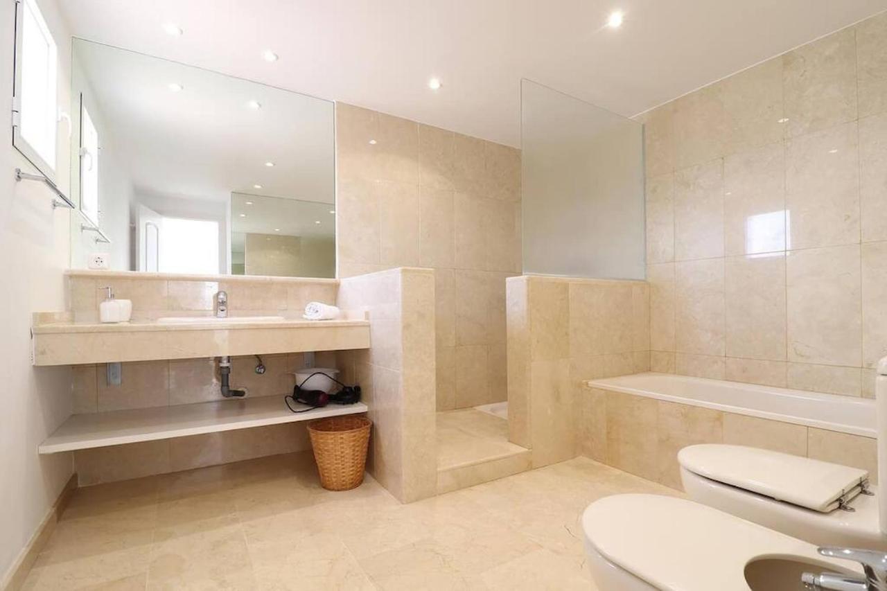 Amazing 3bedroom Flat With Seafront Views & Pool By Sharingco Apartment *