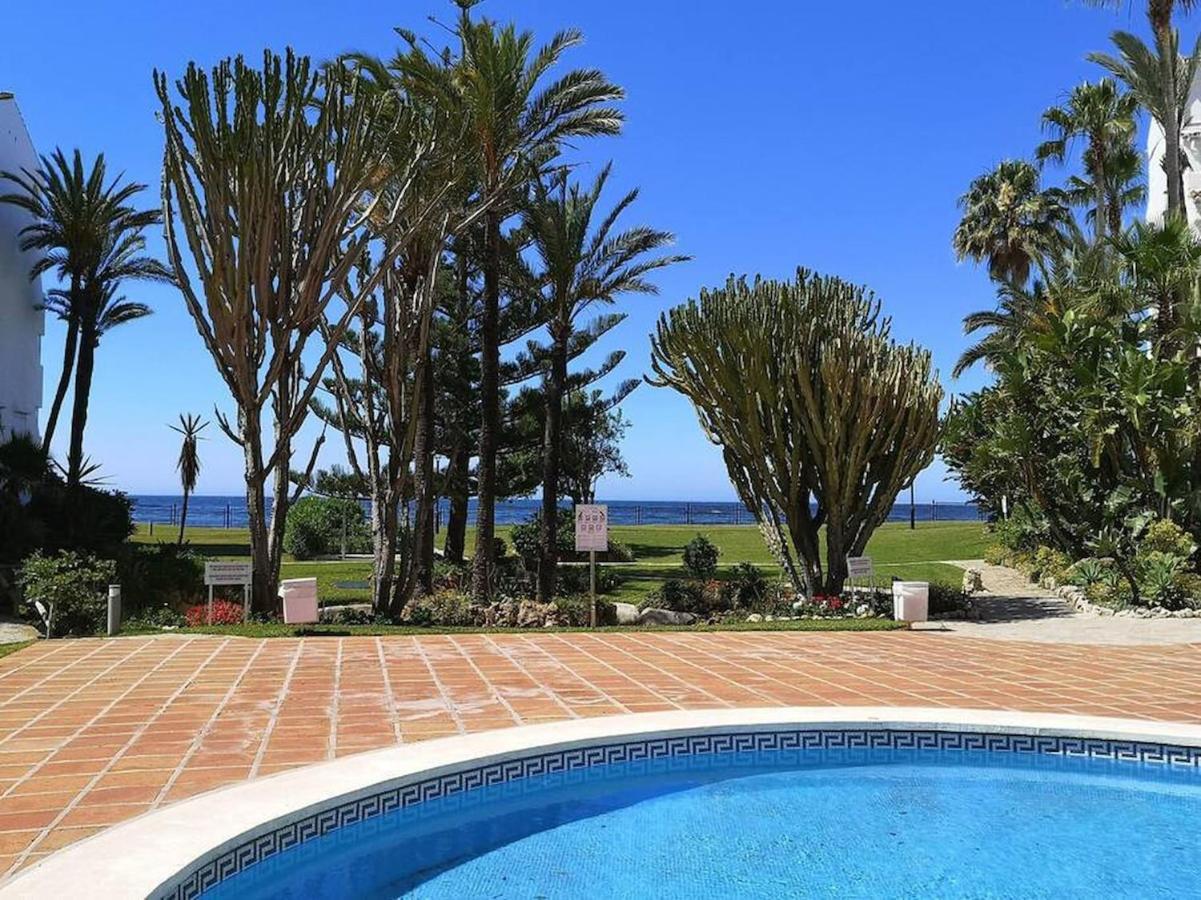 Amazing 3bedroom Flat With Seafront Views & Pool By Sharingco