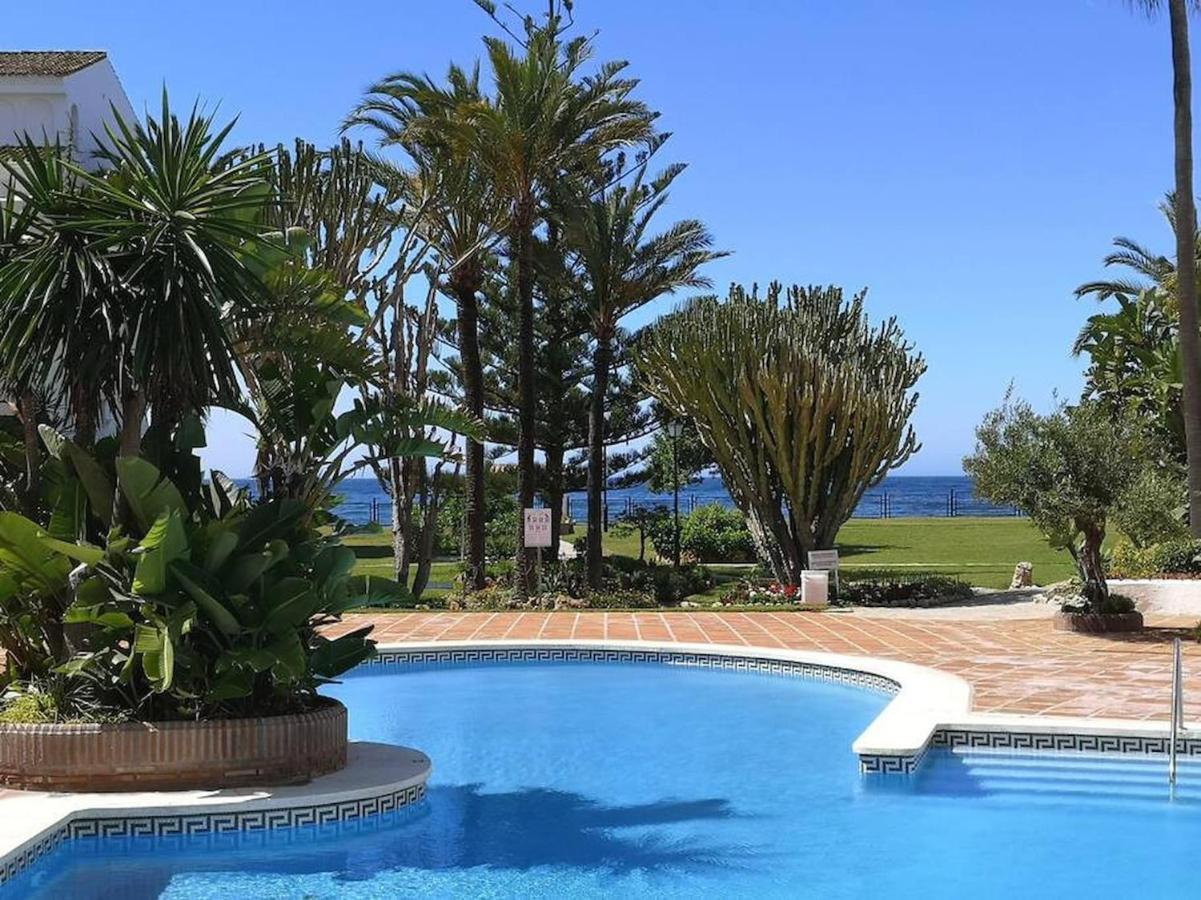 Apartment Amazing 3bedroom Flat With Seafront Views & Pool By Sharingco